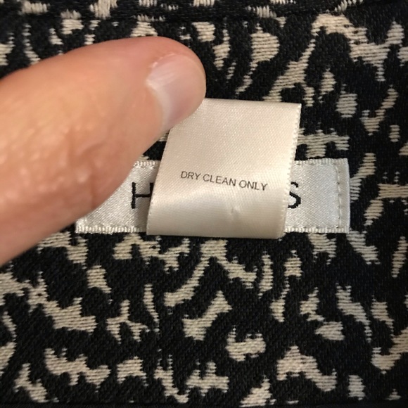 Harold’s Printed Black/Cream Skirt - Picture 4 of 4